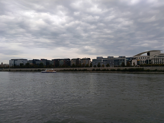 ...si te face sa te pierzi in visare