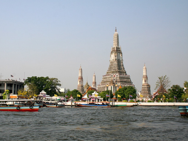 Daca nu ai recunoscut templul budist, atunci poate te ajuta sa afli ca este una dintre cele mai populare destinatii de vacanta din Asia de Sud-Est