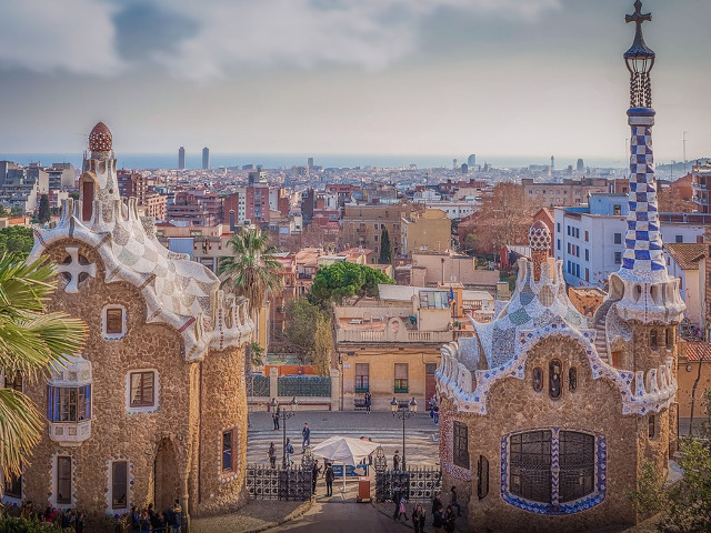 Celebrul parc proiectat de marele arhitect Antonio Gaudi