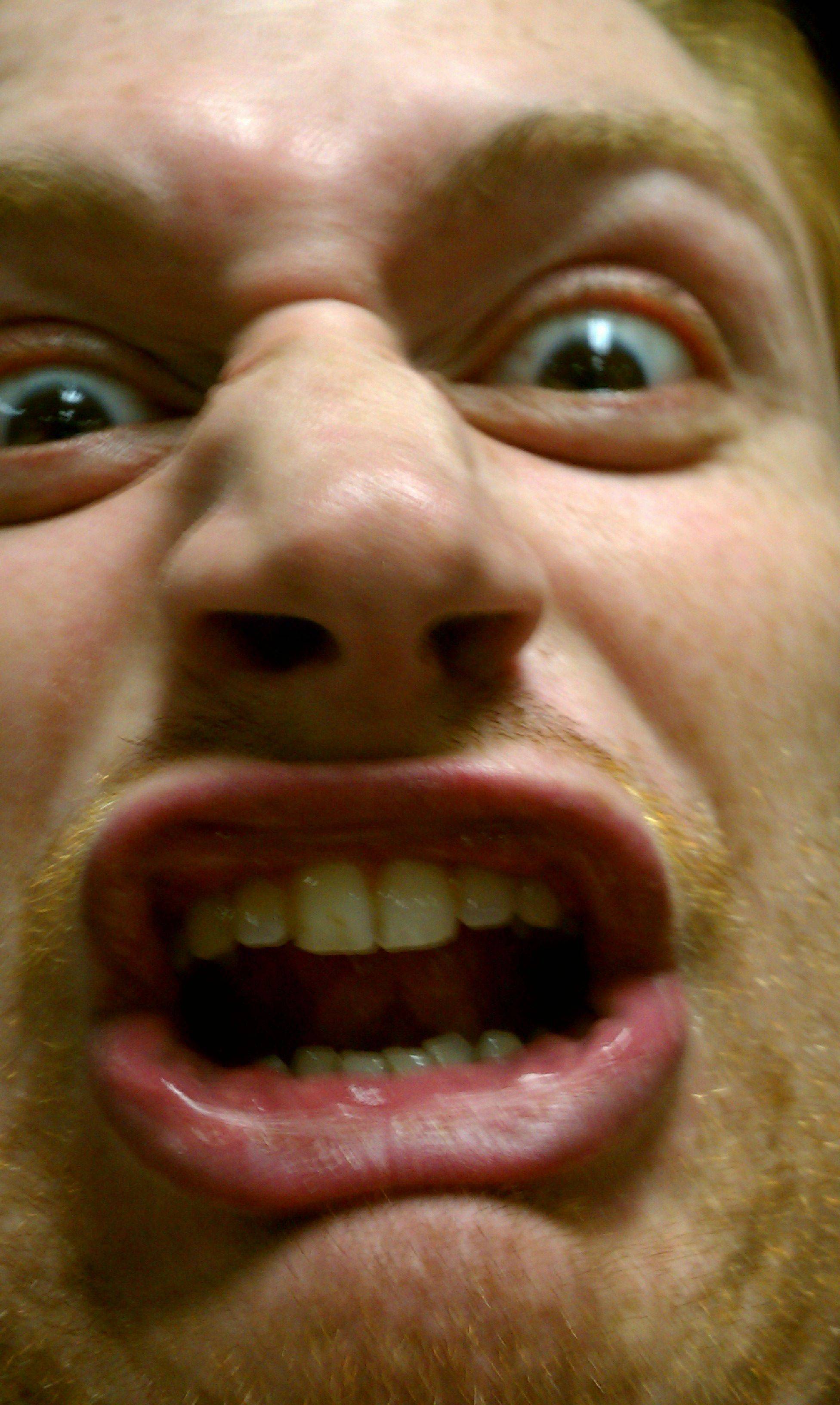 Fotografia gasita intr-un telefon uitat in bar