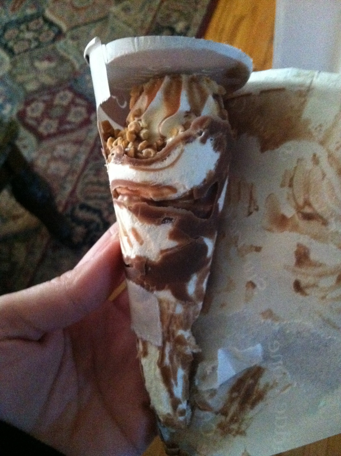 Cand nimeresti o inghetata fara cornet