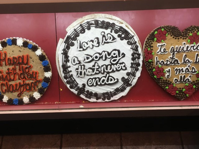 "Dragostea este ca sunetul unui clopot care nu inceteaza niciodata sa bata". Sacaitor?