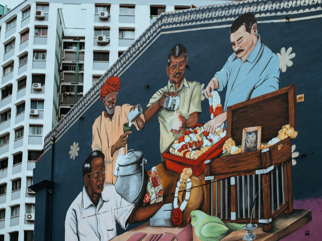 In Singapore: "Arta e o placere, placerea nu-i o arta" (Luigi Casian)