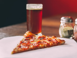 Se crede ca detinatorii unui restaurant italian din New Jersey sunt cei care au inventat pizza congelata