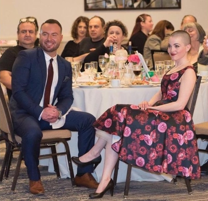 "Am intalnit-o la un eveniment de caritate si acum suntem impreuna. Inca nu imi vine sa cred cat de norocs sunt".