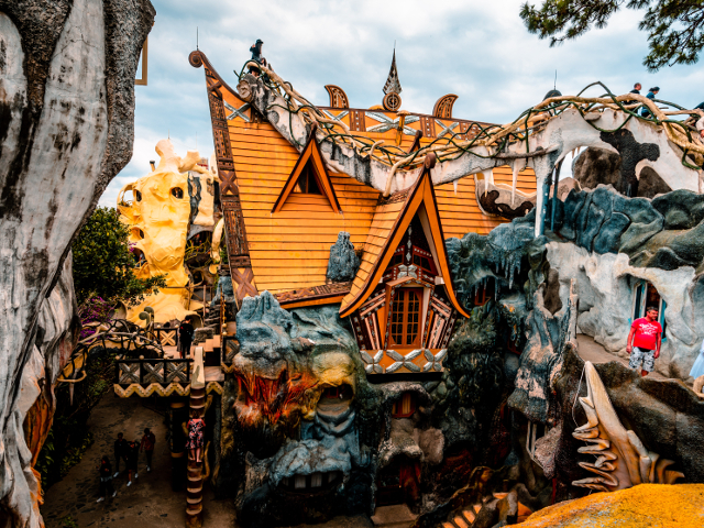 Constructia care a durat 18 ani