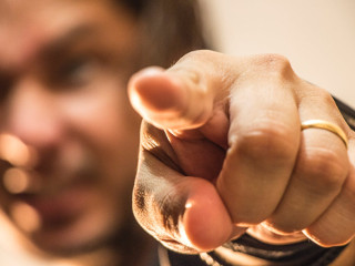 Obiceiul de a da vina pe ceilalti