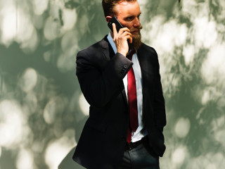 Atunci cand nu suni acasa...