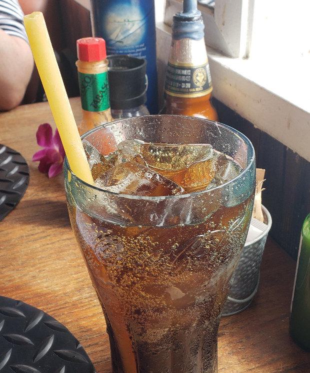 Unele localuri folosesc paste in locul paielor de baut de unica folosinta