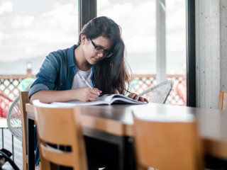 "decat" in loc de "doar"