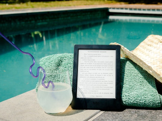 Nu uita sa vii cu un prosop si slapi