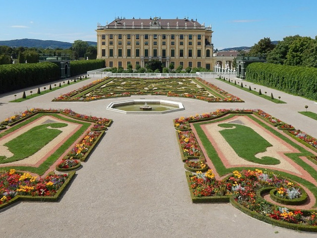 O plimbare prin Parcul Palatului Schonbrunn