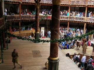 Shakespeare a inventat un nume