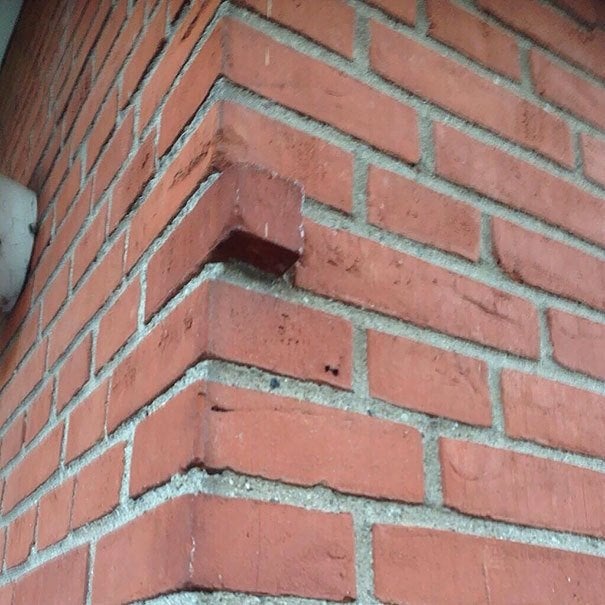 Te face sa te intrebi "de ce?"