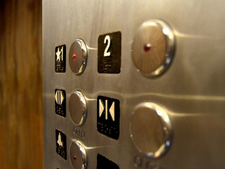 Butoanele de la lift