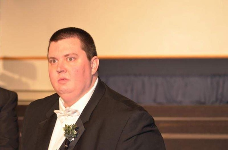 Aceasta a fost fata mirelui cand sotia sa a pasit in altar: