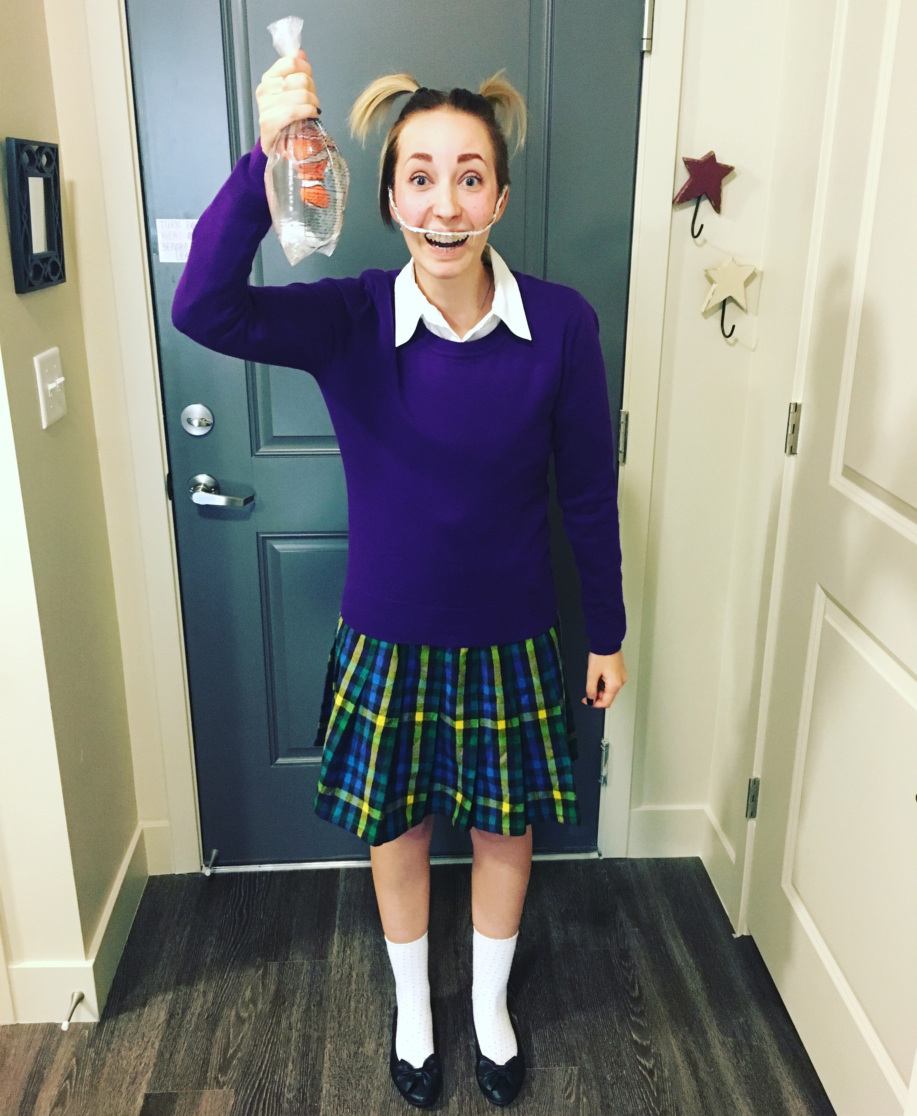 Medicul ortodont i-a spus ca va mai purta aparatul dentar pana dupa Halloween. Ea a stiut sa profite de asta: