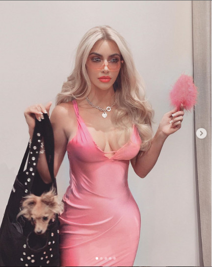 Kim Kardashian - Elle Woods (Legally Blonde)
