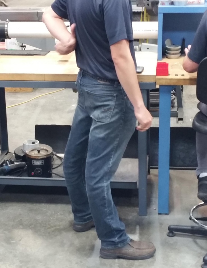 Mobilitatea genunchilor sai este incredibila