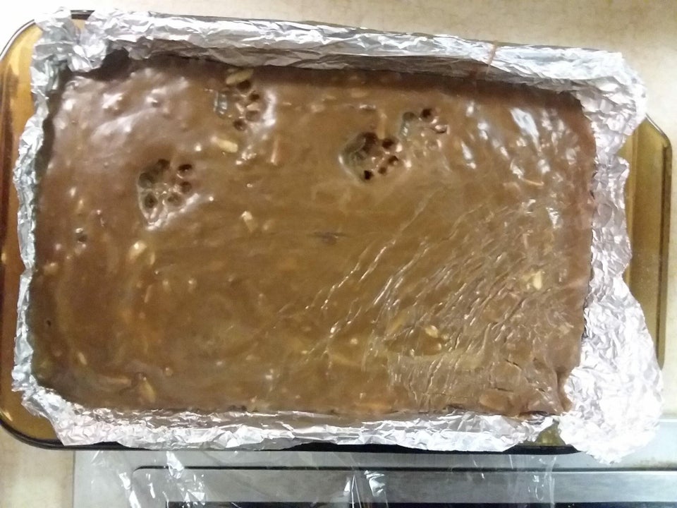 Daca nu mai stii cum sa decorezi prajiturile, uite aici o idee: