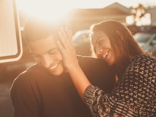 Pretinzi ca esti fericit