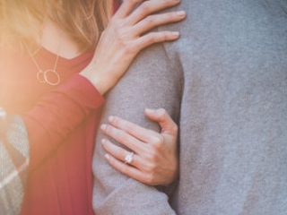 Nu ar trebui sa te implici indata intr-o relatie