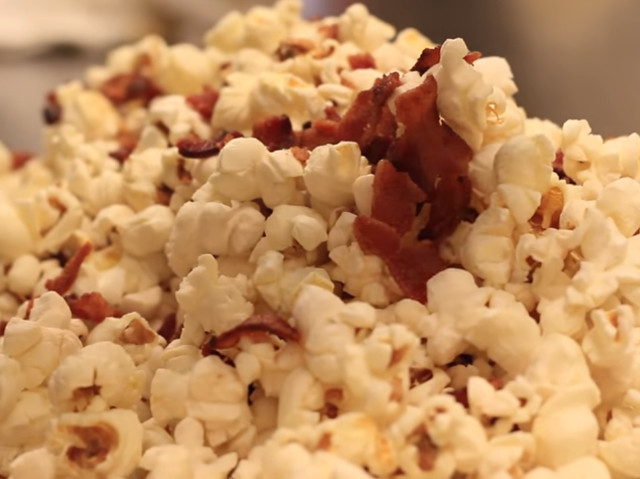 Popcorn cu bacon