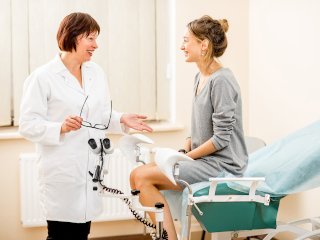 Nu iti anula programarea la ginecolog daca ti-a venit menstruatia