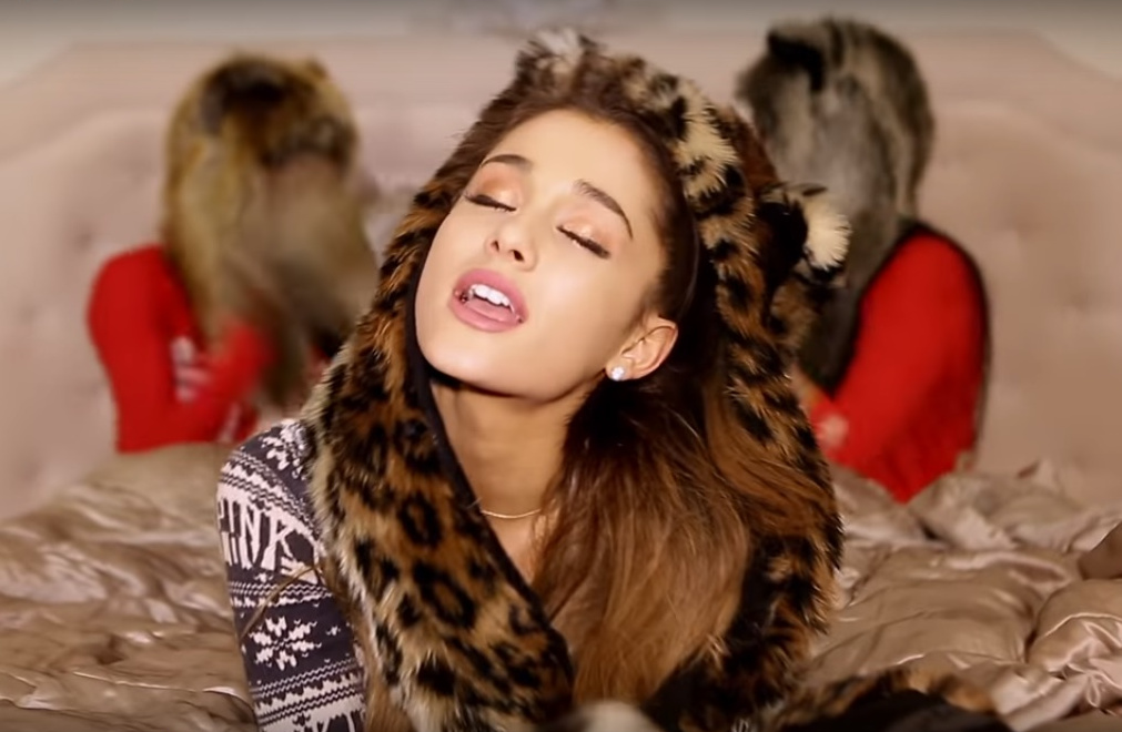 "Santa Tell Me", Ariana Grande