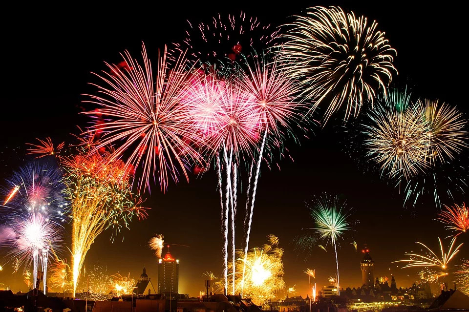 Zgomotele puternice de Revelion
