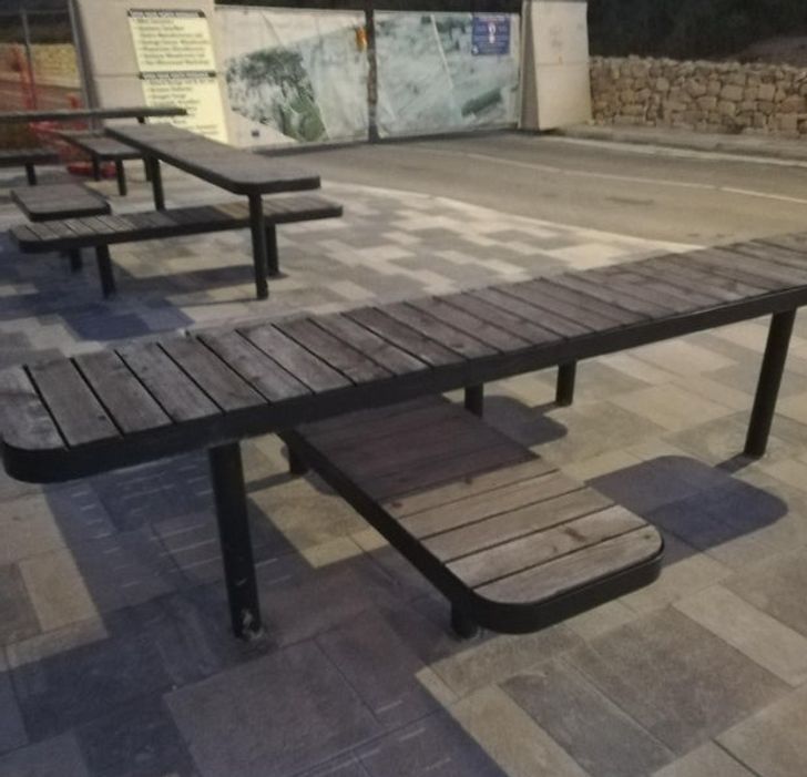 „Cum ar trebui să stau aici?”