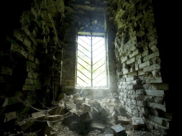 Ai locui intr-o casa despre care se spune ca este bantuita?