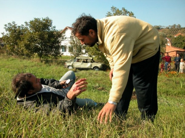 Cum muti corpul victimei dintr-o parte in alta?