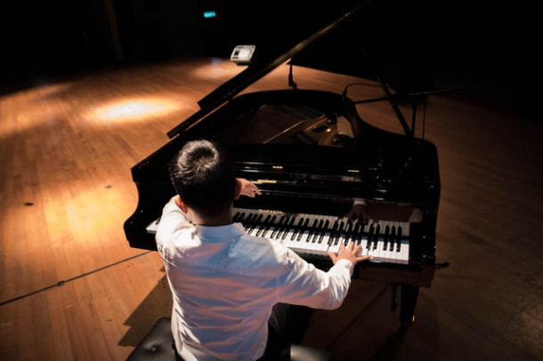 Câte clape are un pian?