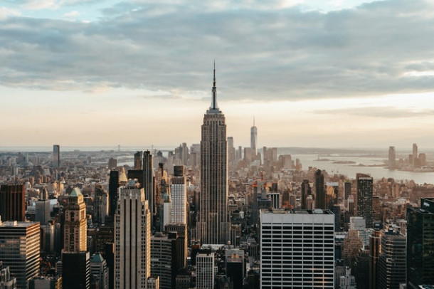 Care este sinonimul cuvântului „stat”?