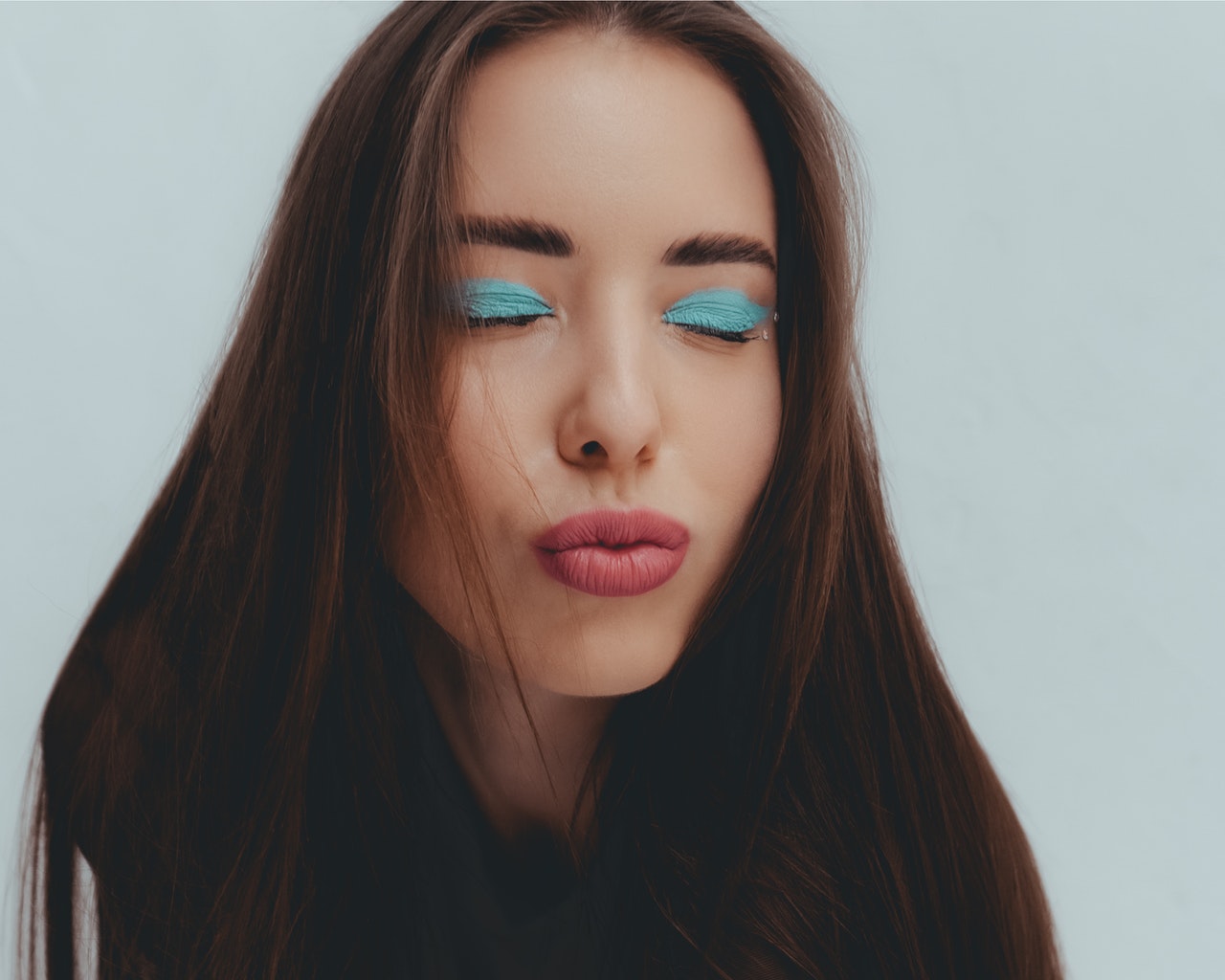 Exerciții de respirație cu buzele strânse